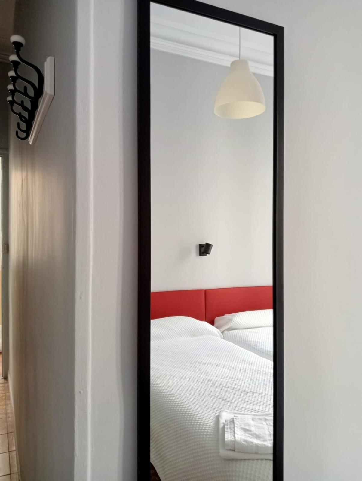 Hostal Yolanda Madrid Exterior photo