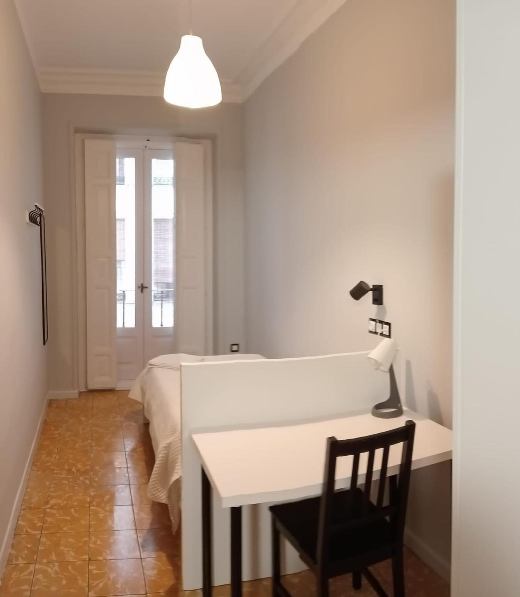 Hostal Yolanda Madrid Exterior photo