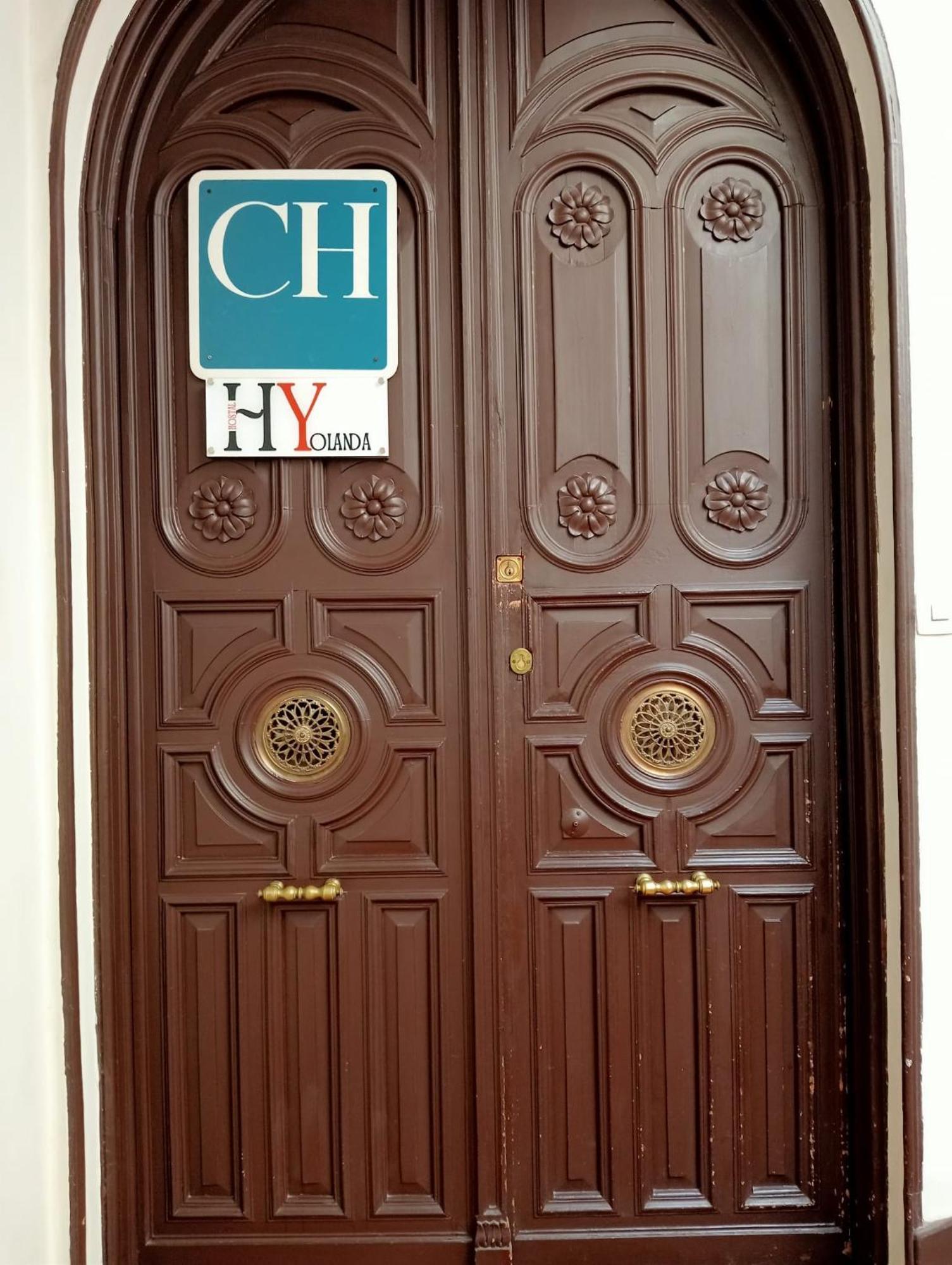 Hostal Yolanda Madrid Exterior photo